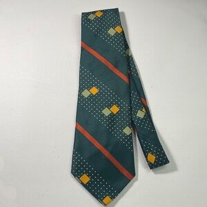 Elegant Patterned Tie with Vibrant Accents